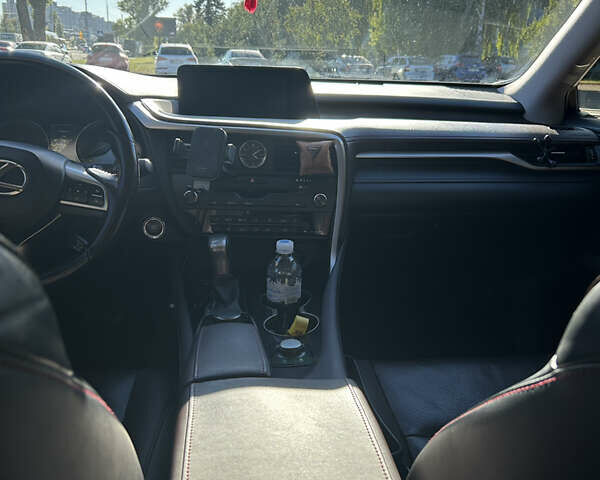 Бежевий Лексус РХ, об'ємом двигуна 2 л та пробігом 178 тис. км за 31000 $, фото 10 на Automoto.ua