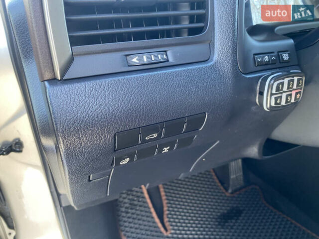 Бежевий Лексус РХ, об'ємом двигуна 2 л та пробігом 172 тис. км за 29500 $, фото 36 на Automoto.ua