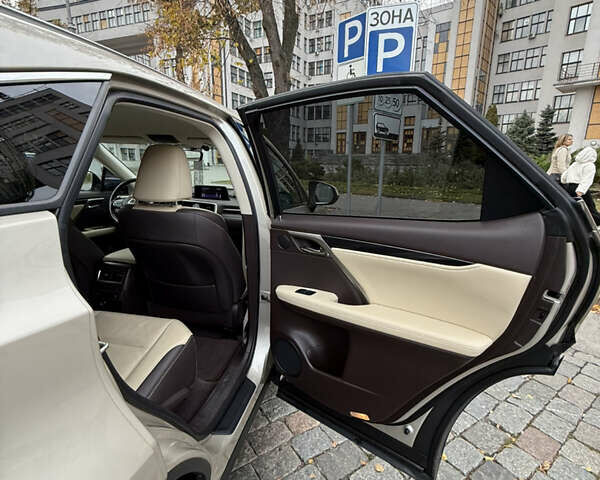 Лексус РХ 2016 у Харкові на Automoto.ua Бежевий Лексус РХ, об'ємом двигуна 2 л та пробігом 149 тис. км за 28100 $, фото 11 на Automoto.ua