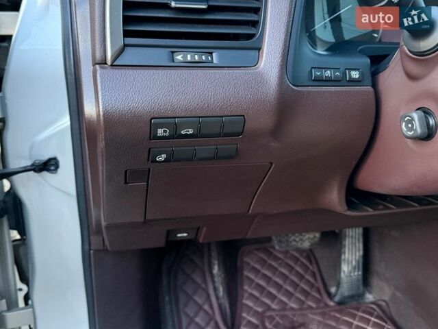 Бежевий Лексус РХ, об'ємом двигуна 3.46 л та пробігом 162 тис. км за 29000 $, фото 11 на Automoto.ua