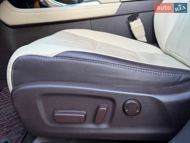 Бежевий Лексус РХ, об'ємом двигуна 3.46 л та пробігом 162 тис. км за 29000 $, фото 12 на Automoto.ua