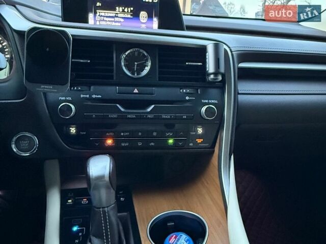 Бежевий Лексус РХ, об'ємом двигуна 3.46 л та пробігом 162 тис. км за 29000 $, фото 5 на Automoto.ua