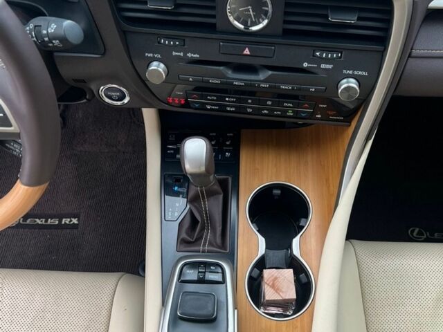 Бежевий Лексус РХ, об'ємом двигуна 3.46 л та пробігом 112 тис. км за 32900 $, фото 12 на Automoto.ua