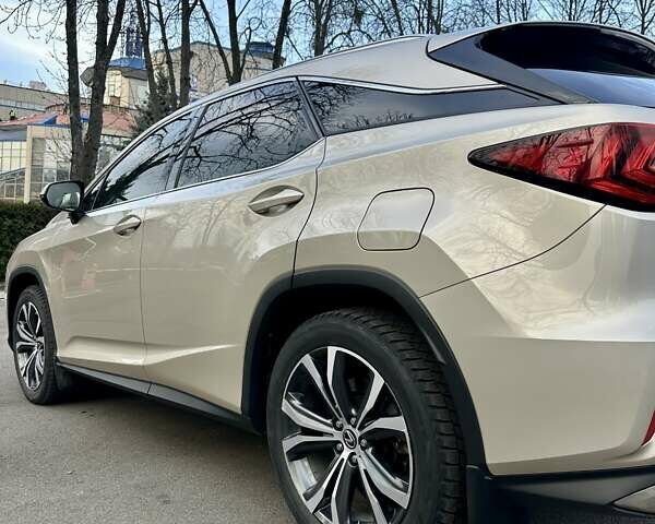 Бежевый Лексус РХ, объемом двигателя 2 л и пробегом 116 тыс. км за 42000 $, фото 6 на Automoto.ua