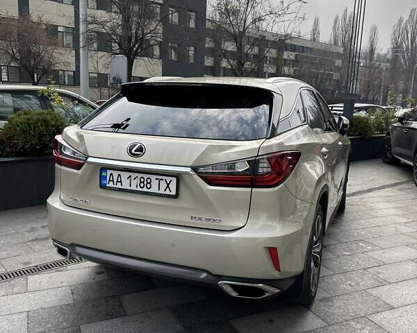 Бежевый Лексус РХ, объемом двигателя 2 л и пробегом 116 тыс. км за 42000 $, фото 3 на Automoto.ua