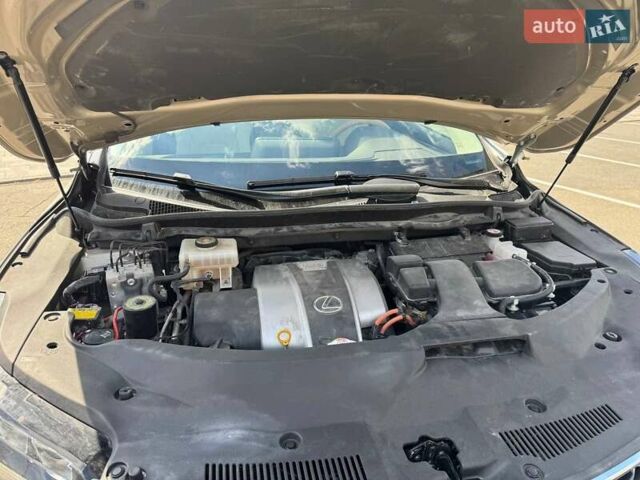 Лексус РХ 2019 в Киеве на Automoto.ua Бежевый Лексус РХ, объемом двигателя 3.46 л и пробегом 36 тыс. км за 48000 $, фото 13 на Automoto.ua