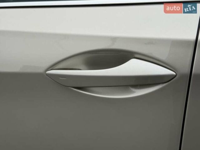 Бежевый Лексус РХ, объемом двигателя 3.46 л и пробегом 125 тыс. км за 34900 $, фото 29 на Automoto.ua