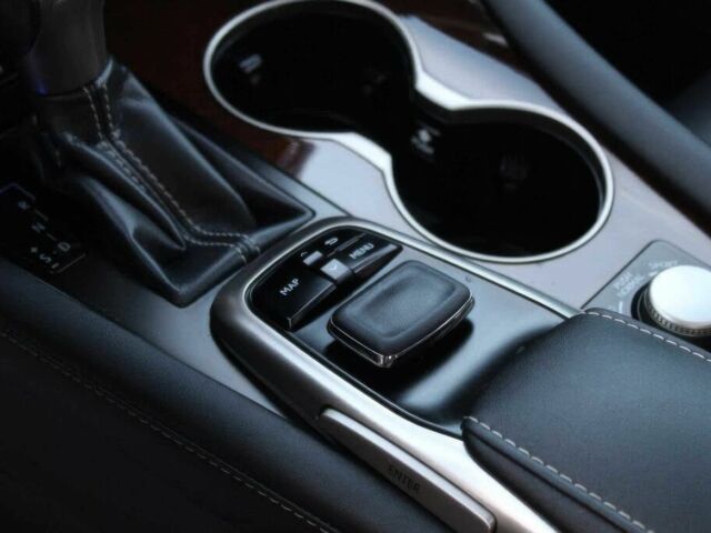 Бежевый Лексус РХ, объемом двигателя 3.5 л и пробегом 41 тыс. км за 12100 $, фото 8 на Automoto.ua