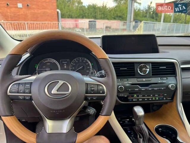Лексус РХ 2019 в Киеве на Automoto.ua Бежевый Лексус РХ, объемом двигателя 3.46 л и пробегом 36 тыс. км за 48000 $, фото 18 на Automoto.ua