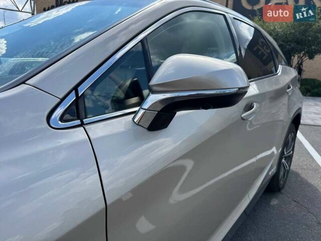 Лексус РХ 2019 в Киеве на Automoto.ua Бежевый Лексус РХ, объемом двигателя 3.46 л и пробегом 36 тыс. км за 48000 $, фото 6 на Automoto.ua