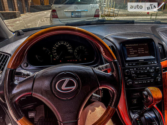 Черный Лексус РХ, объемом двигателя 3 л и пробегом 300 тыс. км за 7500 $, фото 20 на Automoto.ua