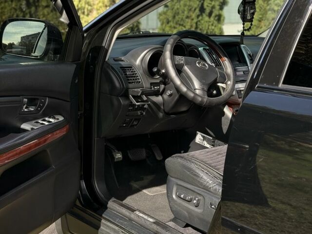 Чорний Лексус РХ, об'ємом двигуна 3 л та пробігом 280 тис. км за 8533 $, фото 1 на Automoto.ua