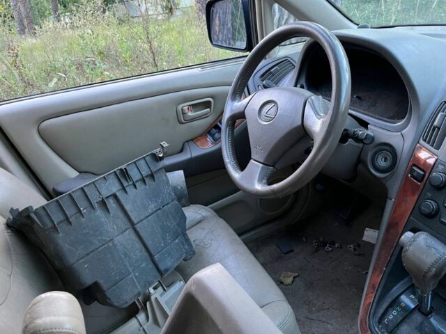 Черный Лексус РХ, объемом двигателя 3 л и пробегом 250 тыс. км за 1200 $, фото 3 на Automoto.ua