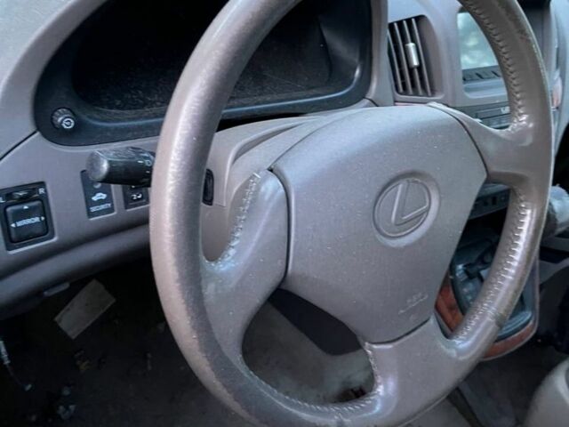 Черный Лексус РХ, объемом двигателя 3 л и пробегом 250 тыс. км за 1200 $, фото 10 на Automoto.ua