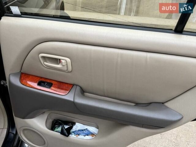 Черный Лексус РХ, объемом двигателя 3 л и пробегом 430 тыс. км за 6200 $, фото 14 на Automoto.ua