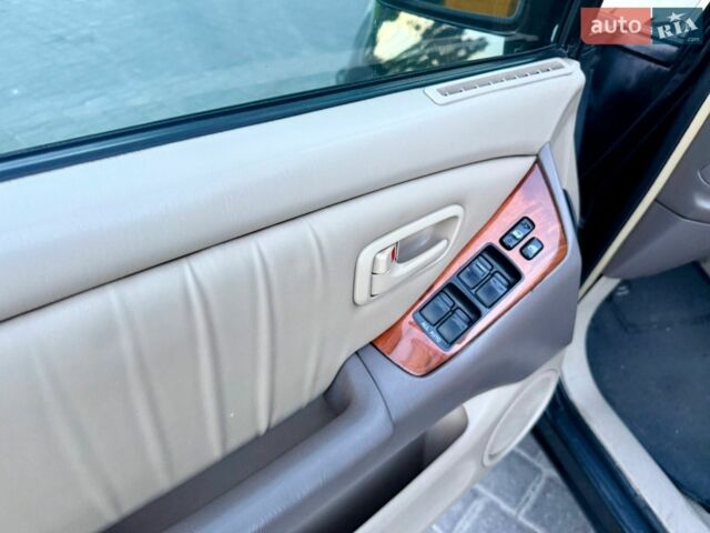 Чорний Лексус РХ, об'ємом двигуна 3 л та пробігом 310 тис. км за 5600 $, фото 24 на Automoto.ua