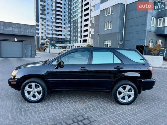 Чорний Лексус РХ, об'ємом двигуна 3 л та пробігом 310 тис. км за 5600 $, фото 2 на Automoto.ua