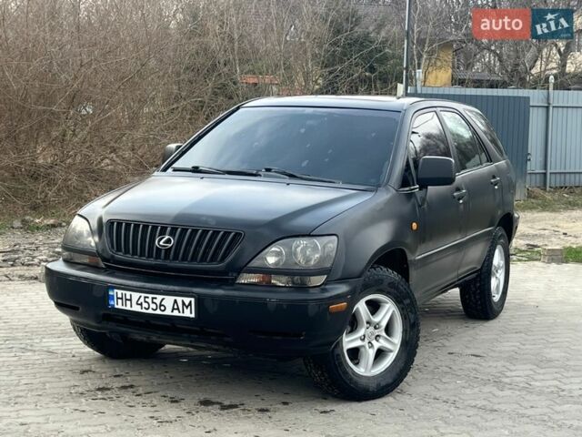 Черный Лексус РХ, объемом двигателя 3 л и пробегом 300 тыс. км за 4999 $, фото 6 на Automoto.ua