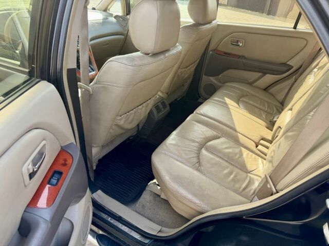 Чорний Лексус РХ, об'ємом двигуна 3 л та пробігом 240 тис. км за 5014 $, фото 7 на Automoto.ua