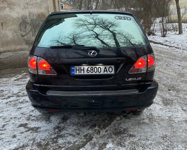 Черный Лексус РХ, объемом двигателя 3 л и пробегом 380 тыс. км за 5000 $, фото 1 на Automoto.ua