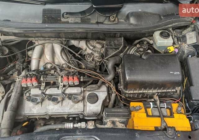Черный Лексус РХ, объемом двигателя 3 л и пробегом 380 тыс. км за 4900 $, фото 10 на Automoto.ua