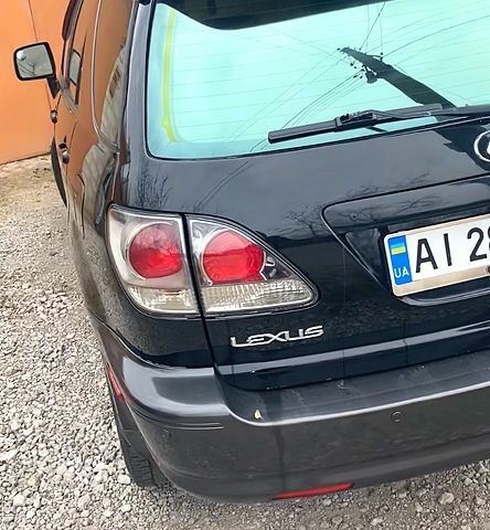 Черный Лексус РХ, объемом двигателя 3 л и пробегом 500 тыс. км за 6500 $, фото 2 на Automoto.ua