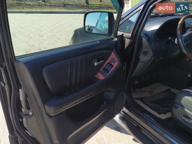 Черный Лексус РХ, объемом двигателя 3 л и пробегом 396 тыс. км за 7200 $, фото 15 на Automoto.ua