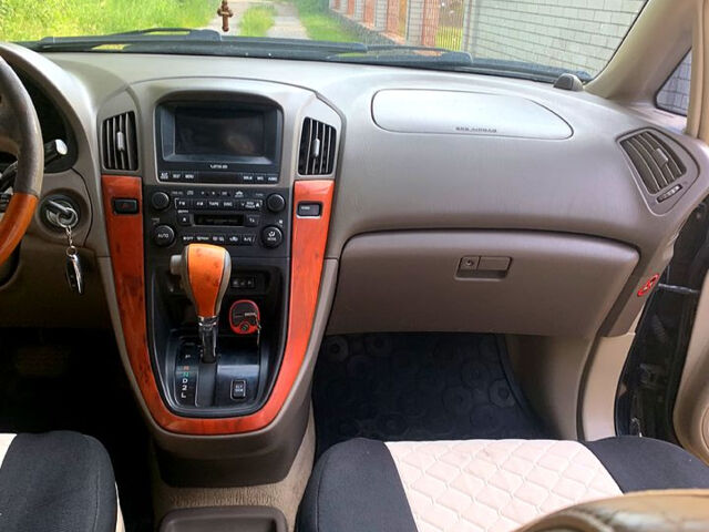 Черный Лексус РХ, объемом двигателя 3 л и пробегом 320 тыс. км за 5600 $, фото 1 на Automoto.ua