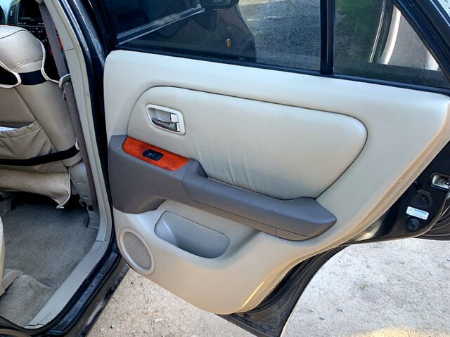 Черный Лексус РХ, объемом двигателя 3 л и пробегом 320 тыс. км за 5600 $, фото 5 на Automoto.ua