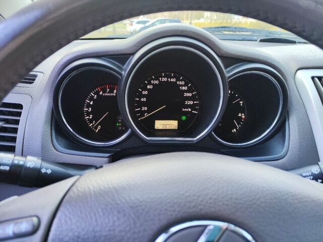 Черный Лексус РХ, объемом двигателя 3.3 л и пробегом 260 тыс. км за 8450 $, фото 7 на Automoto.ua