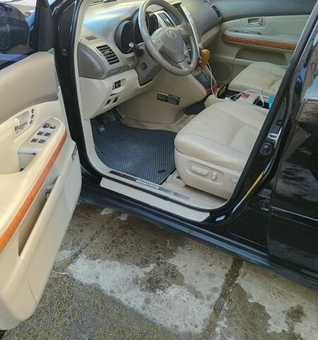 Черный Лексус РХ, объемом двигателя 3.31 л и пробегом 263 тыс. км за 7777 $, фото 3 на Automoto.ua