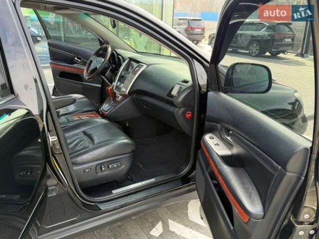 Черный Лексус РХ, объемом двигателя 3 л и пробегом 297 тыс. км за 7999 $, фото 43 на Automoto.ua