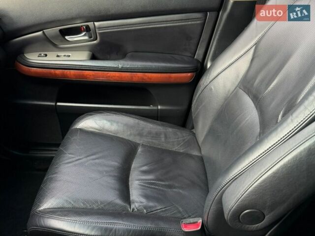 Черный Лексус РХ, объемом двигателя 3 л и пробегом 297 тыс. км за 7999 $, фото 49 на Automoto.ua
