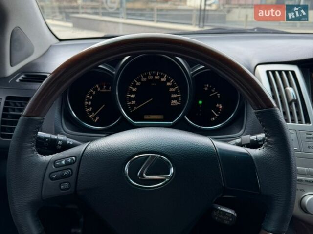 Черный Лексус РХ, объемом двигателя 3 л и пробегом 297 тыс. км за 7999 $, фото 47 на Automoto.ua