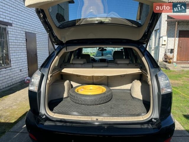 Черный Лексус РХ, объемом двигателя 3.3 л и пробегом 230 тыс. км за 10000 $, фото 5 на Automoto.ua