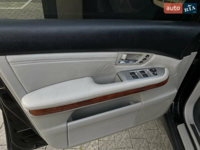 Черный Лексус РХ, объемом двигателя 3 л и пробегом 271 тыс. км за 7900 $, фото 17 на Automoto.ua