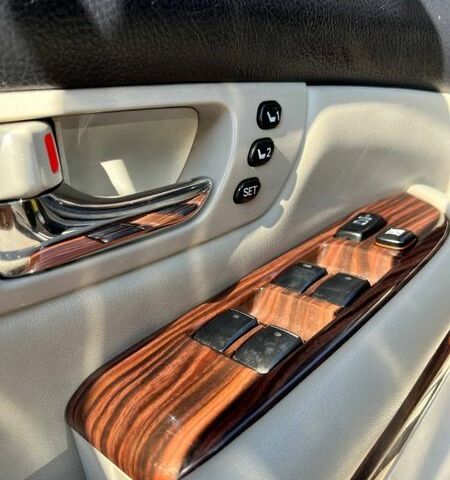 Черный Лексус РХ, объемом двигателя 3.3 л и пробегом 299 тыс. км за 9900 $, фото 7 на Automoto.ua