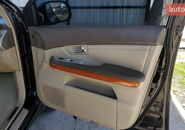 Черный Лексус РХ, объемом двигателя 3.3 л и пробегом 280 тыс. км за 8200 $, фото 7 на Automoto.ua