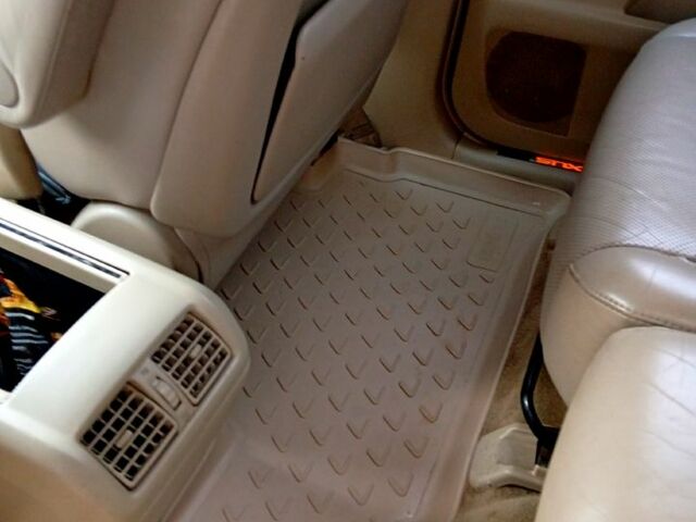 Черный Лексус РХ, объемом двигателя 3 л и пробегом 326 тыс. км за 8700 $, фото 9 на Automoto.ua
