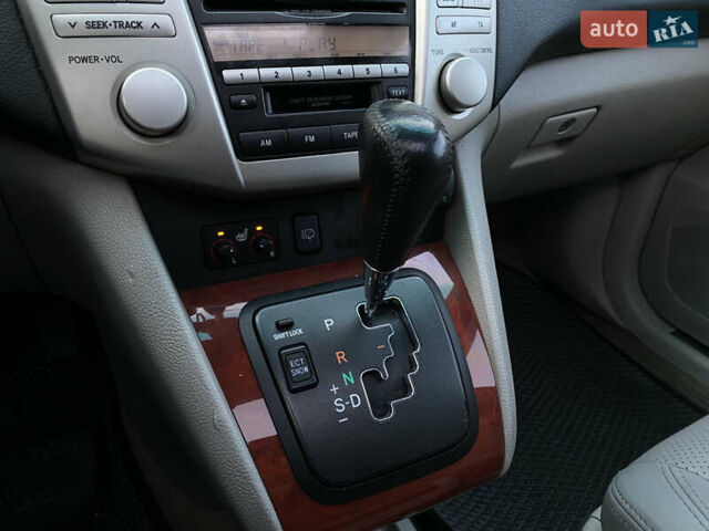 Черный Лексус РХ, объемом двигателя 3 л и пробегом 271 тыс. км за 7900 $, фото 24 на Automoto.ua