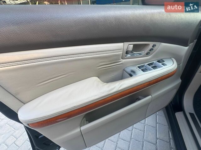 Чорний Лексус РХ, об'ємом двигуна 3.31 л та пробігом 182 тис. км за 8899 $, фото 29 на Automoto.ua