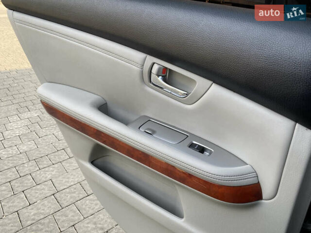 Черный Лексус РХ, объемом двигателя 3 л и пробегом 271 тыс. км за 7900 $, фото 15 на Automoto.ua