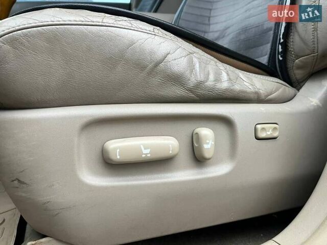 Черный Лексус РХ, объемом двигателя 3 л и пробегом 330 тыс. км за 8990 $, фото 18 на Automoto.ua