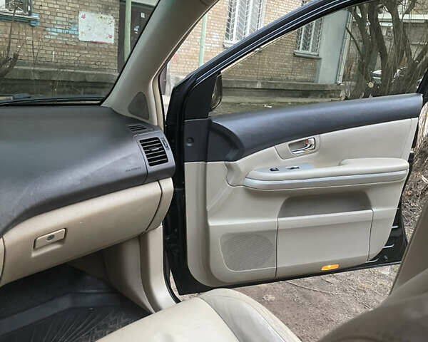 Черный Лексус РХ, объемом двигателя 3.31 л и пробегом 235 тыс. км за 9800 $, фото 24 на Automoto.ua