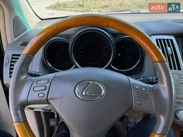 Черный Лексус РХ, объемом двигателя 3 л и пробегом 259 тыс. км за 10300 $, фото 9 на Automoto.ua