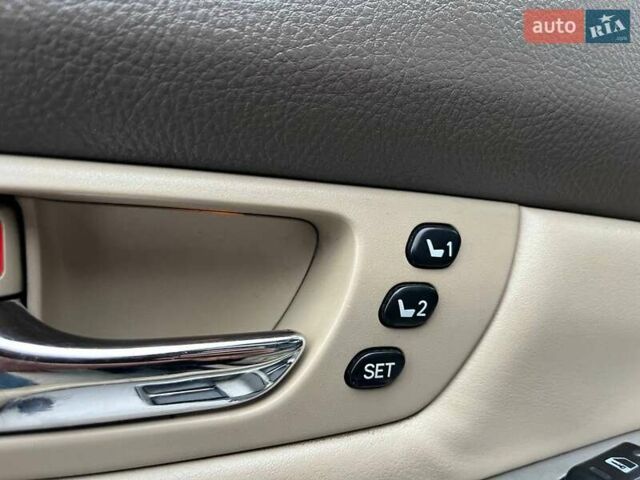 Черный Лексус РХ, объемом двигателя 3 л и пробегом 330 тыс. км за 8990 $, фото 16 на Automoto.ua