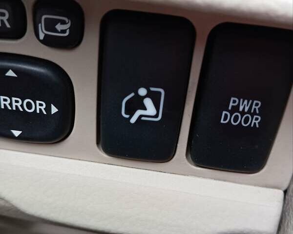 Черный Лексус РХ, объемом двигателя 3.46 л и пробегом 275 тыс. км за 7500 $, фото 1 на Automoto.ua