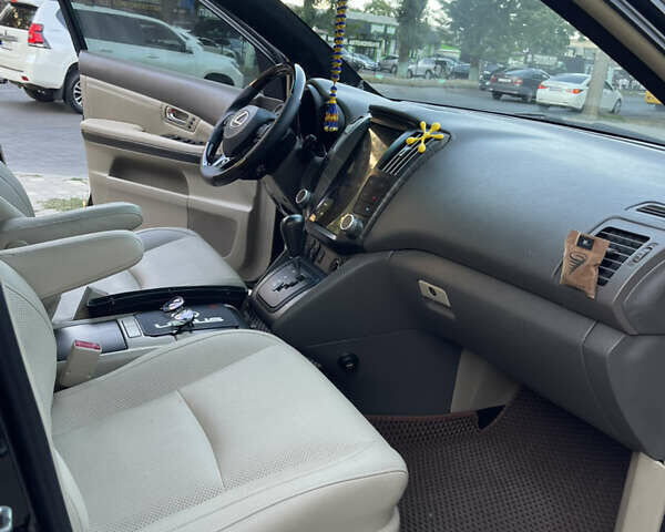 Лексус РХ 2006 у Одесі на Automoto.ua Чорний Лексус РХ, об'ємом двигуна 3.3 л та пробігом 239 тис. км за 11900 $, фото 13 на Automoto.ua