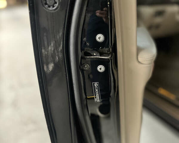 Лексус РХ 2006 у Києві на Automoto.ua Чорний Лексус РХ, об'ємом двигуна 3.46 л та пробігом 272 тис. км за 9900 $, фото 10 на Automoto.ua