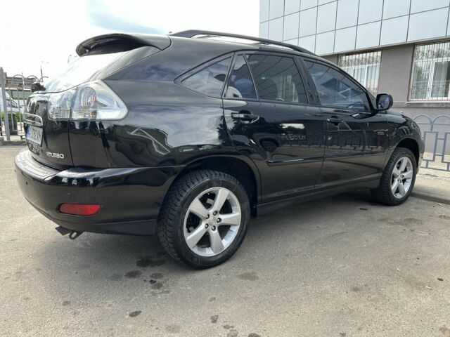 Черный Лексус РХ, объемом двигателя 3.3 л и пробегом 200 тыс. км за 12000 $, фото 2 на Automoto.ua